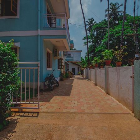Collection O Holy Cross Home Stays Old Goa Exteriör bild